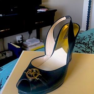 Michael lord size 9.5 Rochelle Sling. Worn once.